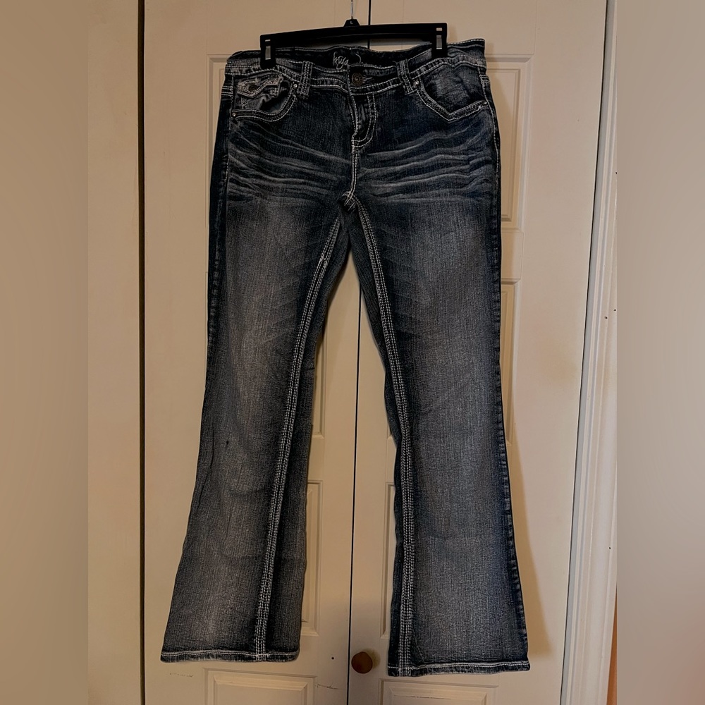 Ariya jeans